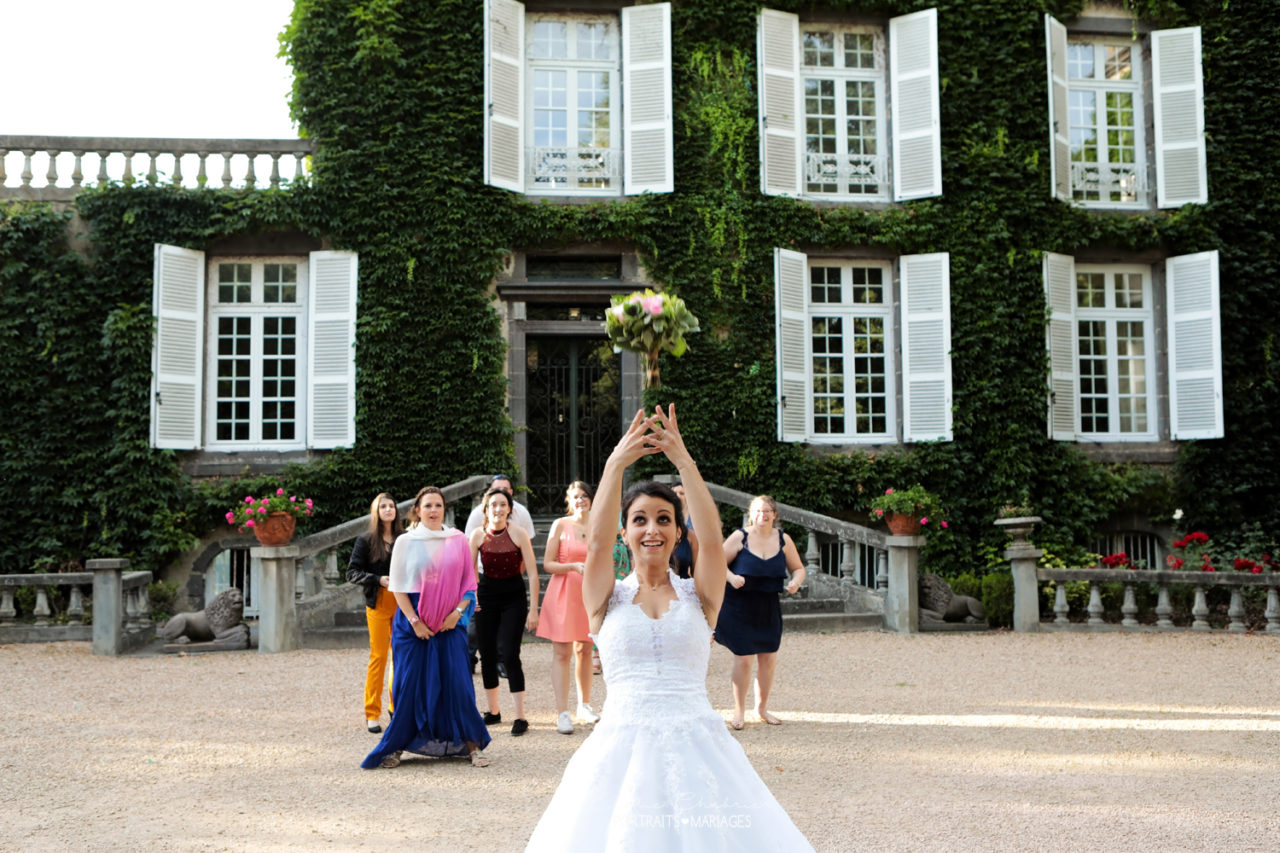 Le Lancer De Bouquet : Une Tradition Réinventée - Hera Mariage Wedding ...